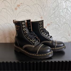 Vintage Capper Dr. Martens